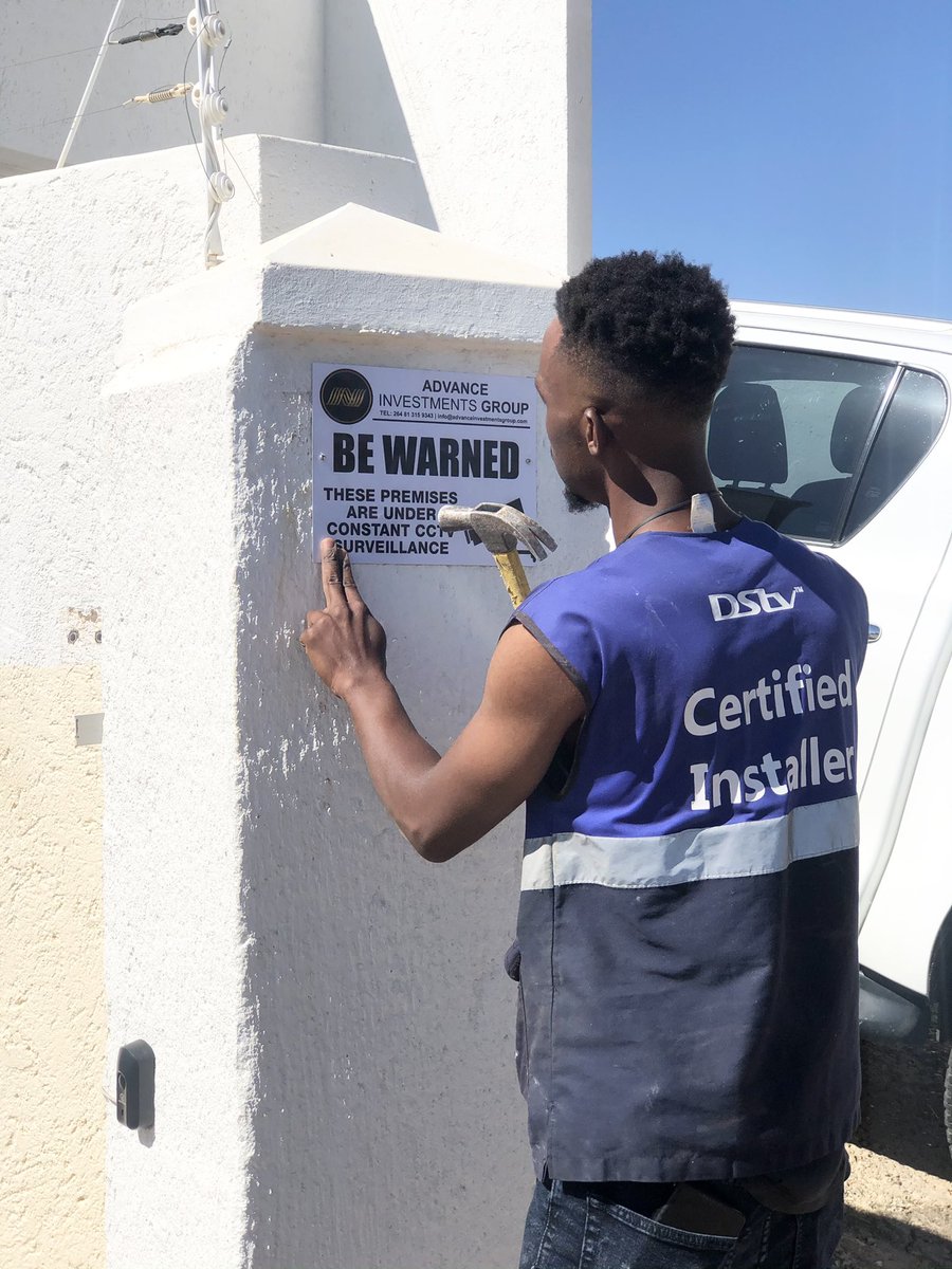 AdvanceInvestm1's tweet photo. OUR SERVICES🇳🇦

•GARAGE DOORS
•ALARM SYSTEM 
•GATE MOTORS/AUTOMATION
•CCTV CAMERAS
•ELECTRIC FENCING
•DSTV INSTALLATION 
•ADVANCE VEHICLE TRACKING 

☎️0813159343 
📧info@advanceinvestmentsgroup.com https://t.co/yGXHxjI6oM