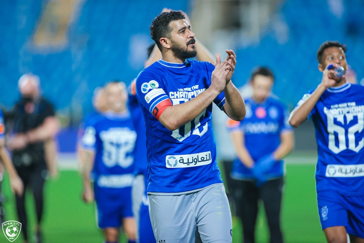 Alhilal_FC's tweet photo. 🏆 الرقم 62.. "الصفقة" الصفقة

#٦٢بطولة_زرقاء_هلالية https://t.co/B19O0haHgX