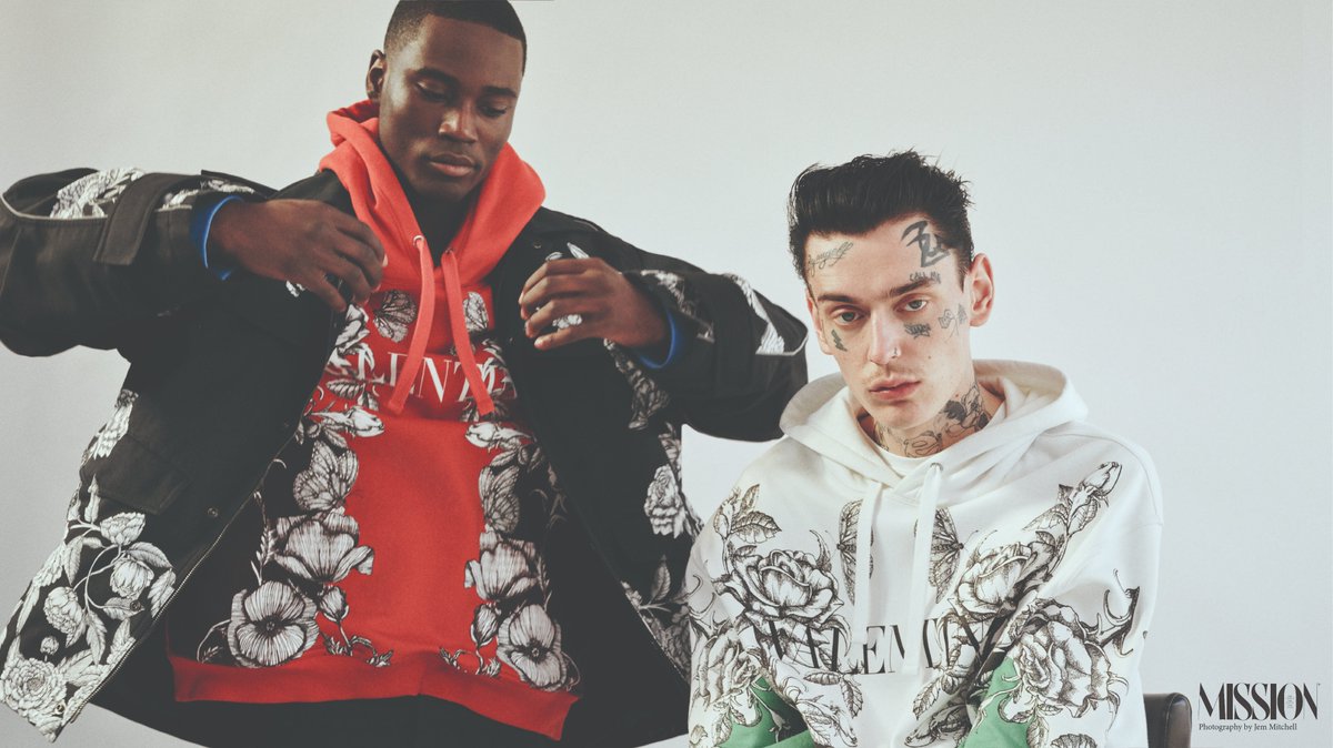 MaisonValentino's tweet photo. In Mission Magazine’s ‘V For Valentino’ story, #TeddyCorsica and #Edge were photographed by #JemMitchell in red and white #ValentinoGardenColor hoodies.

#ValentinoNewsstand https://t.co/2Q7drtYxeW