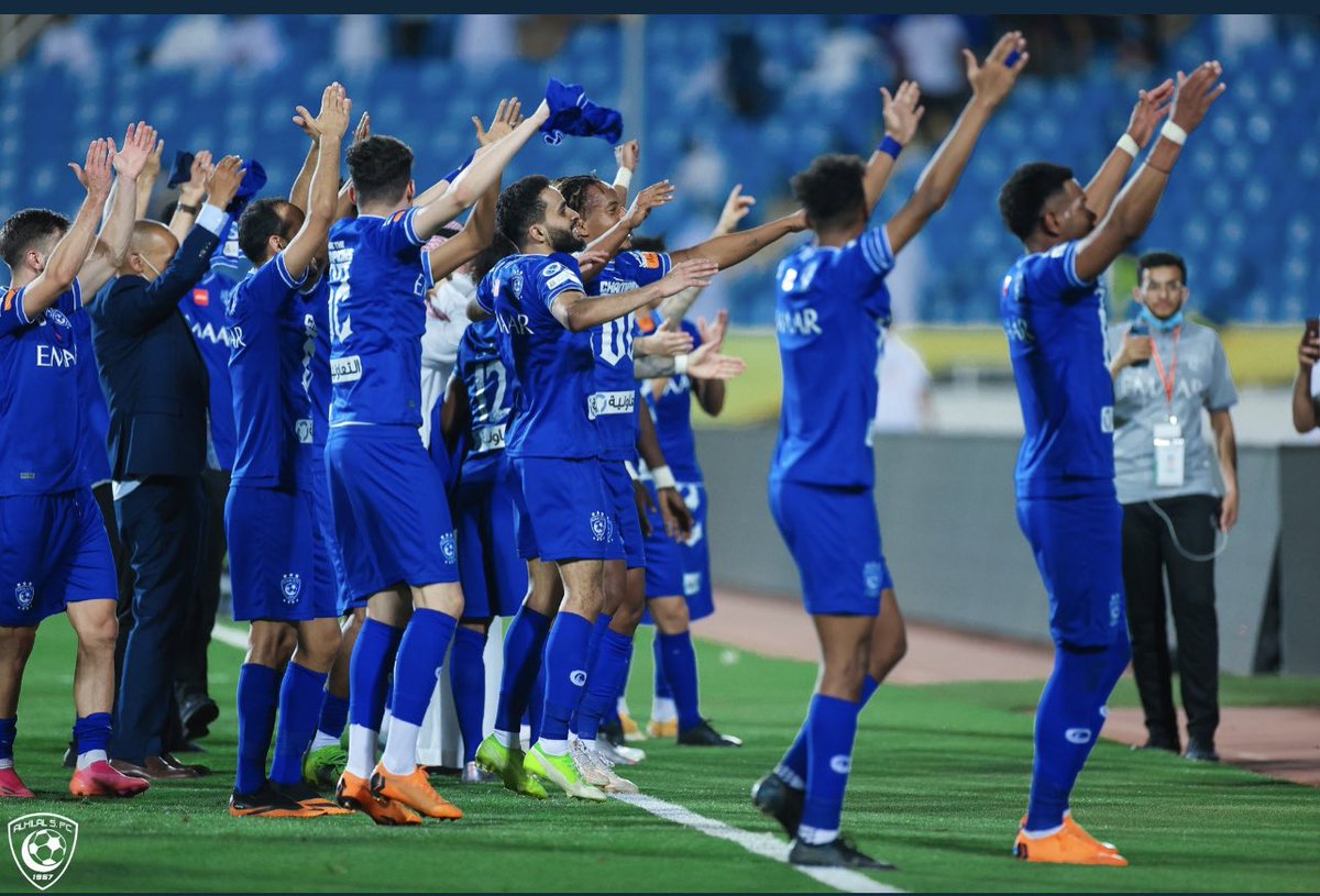 saud9098's tweet photo. #٦٢بطولة_زرقاء_هلالية #الهلال_lلتعاون 💙قولو يالله يالله زرق الفنايل 
قولو يالله يالله سوو الهوايل 
العب يالازرق.. العب شووووت 
لاتخلي فرصه .. فرصه تفووووت 
كره سعوديه خلها خليجية .. https://t.co/UAx43s8Uif