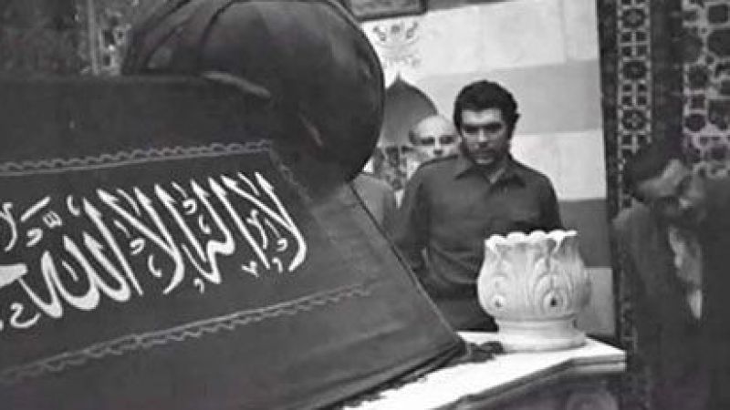 Che Guevara, Selahattin Eyyubi'nin mezarı başında. Yıl 1959. #CHE
