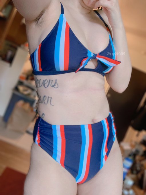 my new swimsuit fits perfectly!!! ☺️❤️ https://t.co/CyQxJ8tFl1<a href="/tag/mvsales"class="tags"><span>#mvsales</span></a>