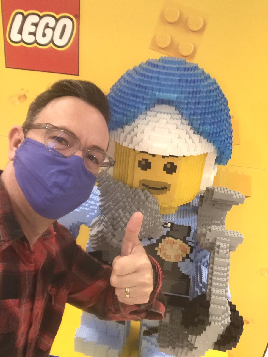 LBG_BRICKS's tweet photo. I met this nice chap yesterday...
#lego #legos #legosculpture #legocity #legobuild #legopilot #afol #adultfanoflego #sundayfunday https://t.co/4OdeQpeJ2A
