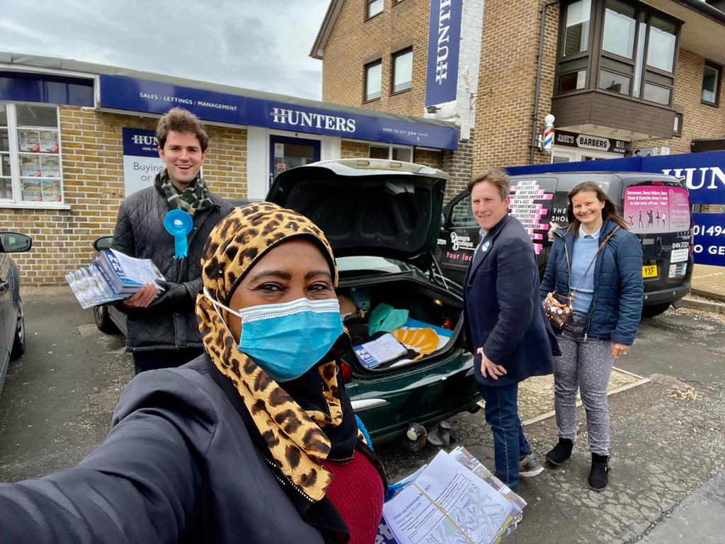 RWeedenSanz's tweet photo. Timing is everything! Managed to (mostly) avoid the rain over the last two days whilst zipping around Chesham and Amersham to help get @pdfleet elected! Only 25 days to go! #voteconservative https://t.co/T2ETzKQMKs