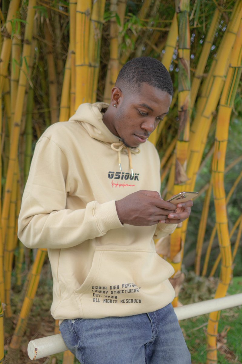 yungrich_niqqa's tweet photo. It’s the middle of the summer, I got a hoodie on 🔥🎋 #AllSumma https://t.co/N9YSyyhp9t