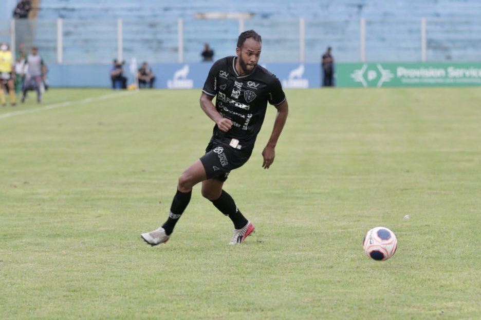 Paysandu's tweet photo. 🏆 Parazão 2021 - Final (VOLTA)

⌚️ 40 min/1T
🆚 Paysandu 1x1 Tuna
⚽️ Igor Goularte

AO VIVO E COM IMAGENS!
https://t.co/wVY9ZagwM6

📷 John Wesley/Paysandu | #PayxãodoTamanhodaAmazônia #PATU #Partiu49 #AvantePaysandu https://t.co/UGev8lvXbQ