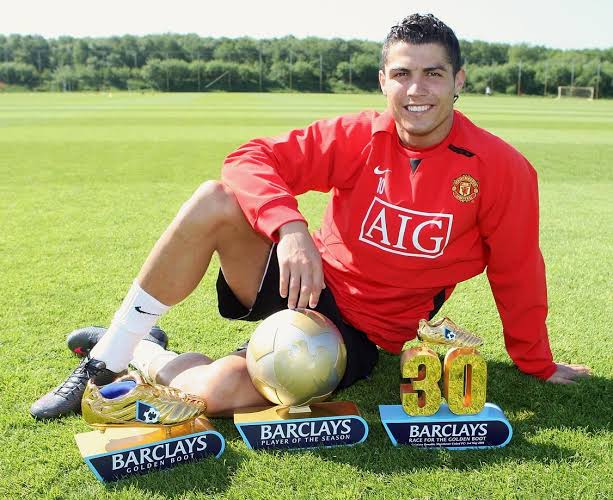 Cristiano Ronaldo is the first player ever to win: 

Serie A Best Player + Top Scorer 🇮🇹
La Liga Best Player + Top Scorer 🇪🇸
EPL Best Player + Top Scorer 🏴󠁧󠁢󠁥󠁮󠁧󠁿

Dominated three of Europe's Biggest Leagues 🐐