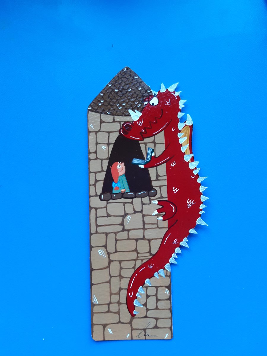 slhattersley's tweet photo. Last chance to grab these fab bookmarks from #KateRead #SharonRentta @DianaMayoillo &amp; @Elizabe02854833 in the #BookmarkProject auction https://t.co/Gi941TISZA &amp; help Katiyo Primary School in Zimbabwe Please RT https://t.co/E1wgrV8eGH