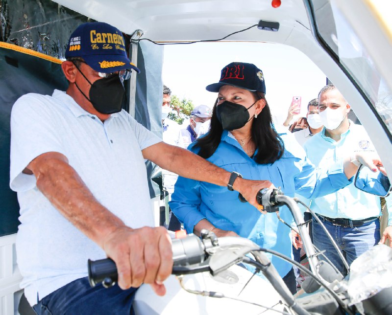 Así recordaremos al GJ Jorge Luis García Carneiro. Siempre activo, incansable, procurando mejoras para el pueblo del estado La Guaira, velando por la seguridad y bienestar de sus habitantes y visitantes ¡Cuánto amor entregó este gran soldado! ¡Hasta la victoria siempre!
