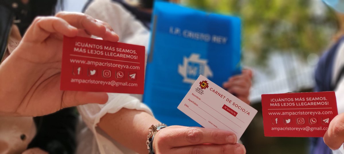 Os presentamos los primeros carnets del AMPA llenos de descuentos y ventajas. Aunque estos se encuentren en blanco, hemos rellenado muchos otros con los nombres y apellidos de padres y madres que desean un AMPA fuerte, unida y con proyectos futuros.¡Te esperamos! #AMPACristoReyVa
