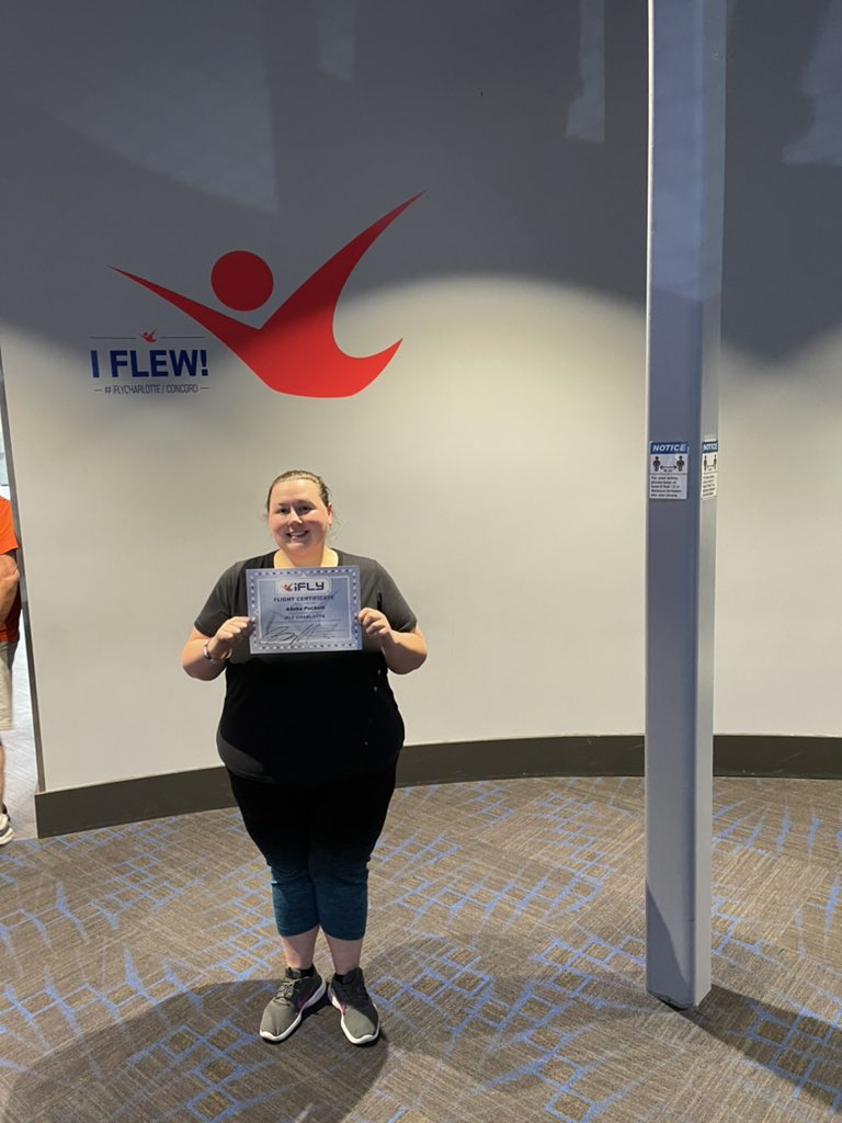 alishabgp's tweet photo. @Daniel_SuarezG @iflyus @TeamTrackhouse I went to Charlotte this weekend and had the time of my life! Can’t wait to go back! …. And it’s awesome to see @iflyus sponsor a @NASCAR cup! 🤙🪂🏁 #IFlew https://t.co/PF15450RyQ