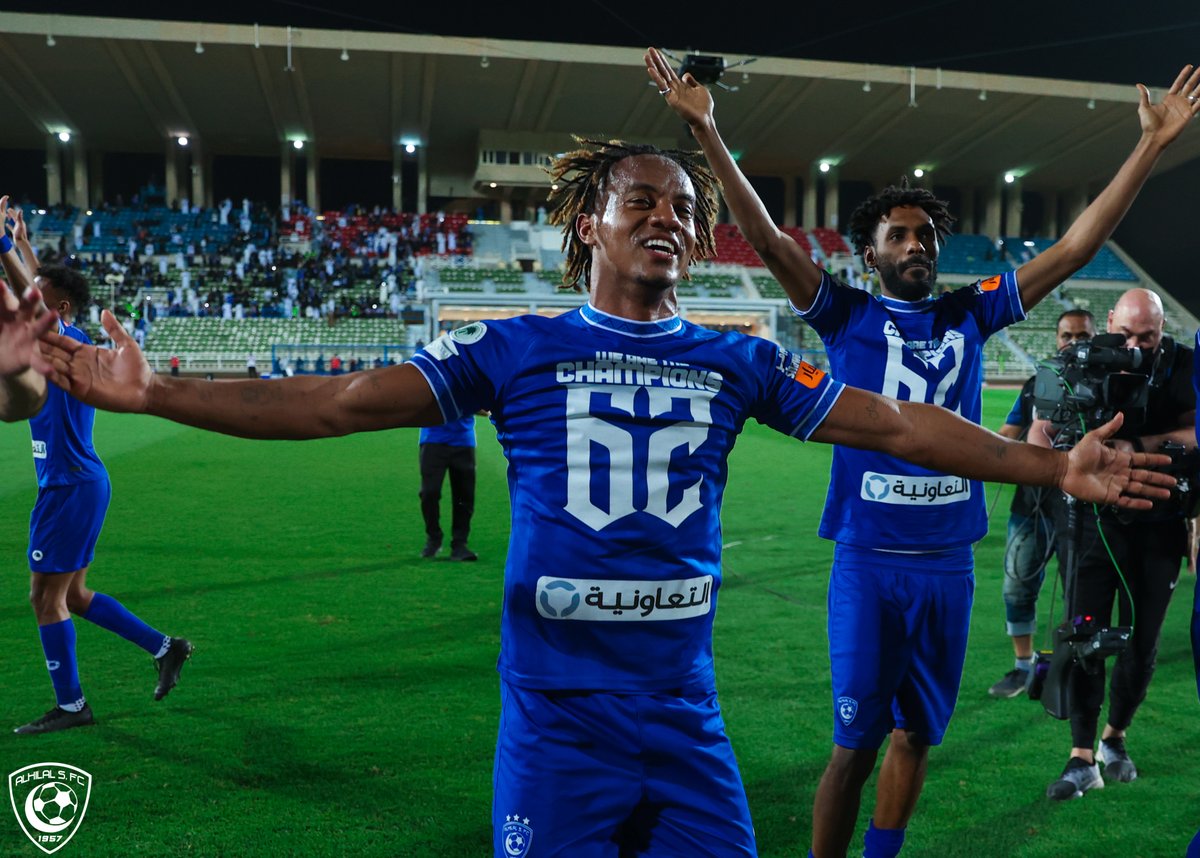 الشك.. اقطعه باليقين.. 
الطمع.. اهزمه بالقناعة.. 
الجهل.. اغلبه بالتعلم
كورونا.. اتقه باللقاح
#الهلال.. "الله يكون بعونك" 🤷🏻‍♂️💙