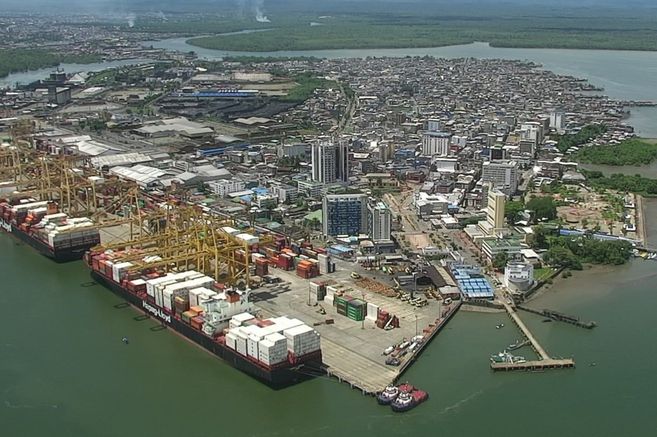#ATENCIÓN Director Marítimo de la Armada se va por diferencias con Duque sobre seguridad en B/ventura.
bit.ly/3hTEEEh