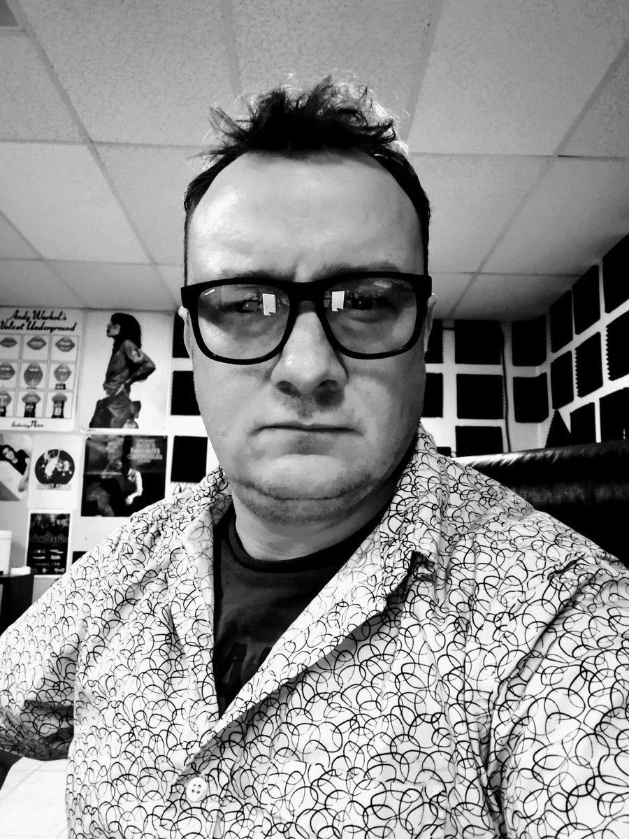 RadioRadioXcom's tweet photo. Join DJ Rob Smittix TONIGHT 
(Sunday, May 23, 2021 from 6:00 pm - 9:00 pm) (Eastern)
He's got some HOT tunes lined up for you listeners!!!

Tune in at:  https://t.co/SPkLWqpnyR 
#worldwide (currently streaming over 80 countries)
#RadioRadioX
#MusicThatMatters
#LocalandWorldwide https://t.co/sRNpX4oHuS