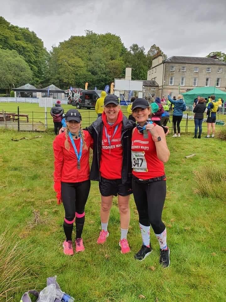 Massive congratulations to these three strong wasps who ran the Windermere Marathon today!! They braved the hills, rain and hail
Well done wonderful waspies 💪👟👟🐝