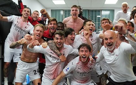 simonkjaer1989's tweet image. Mission accomplished: We're back👊
#Rossoneri! Grazie a tutti🙏
@acmilan #BackHome #UCL #AtalantaMilan 
#SempreMilan❤️🖤