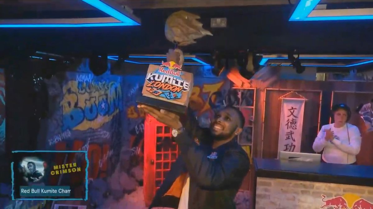 #RedBullKumite 2021 London
1.<a href="/MistahCrimson/">Mister Crimson</a>
2.<a href="/iDomNYC/">iDom</a>
3.<a href="/katitagaribon/">ボンちゃん/Bonchan</a> 
3.<a href="/Louffy086/">Olivier Hay</a> 
5.<a href="/Takamura_Be/">Takamura</a> 
5.<a href="/PhenomSF/">Arman Hanjani</a> 
5.<a href="/Hurricane_FGC/">Hurricane 🇨🇲</a> 
5.<a href="/PunkDaGod/">Punk</a>
smash.gg/tournament/red…
twitch.tv/redbulljp
twitch.tv/redbull