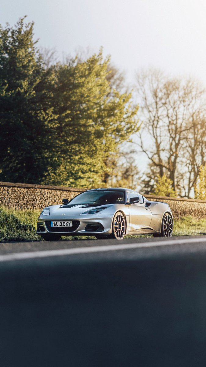 New video! This time around it’s a Lotus Evora 410 Sport.

youtu.be/Qi_HZfcsm6Y
