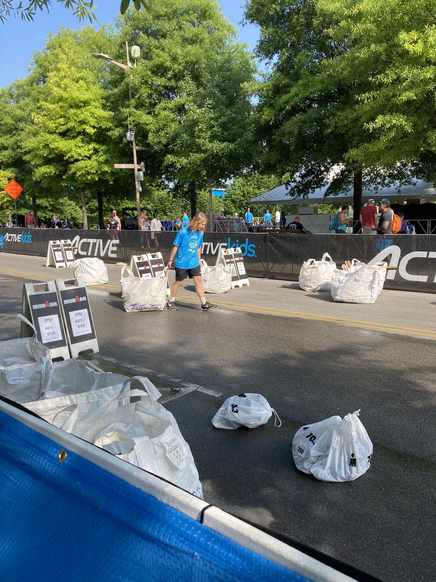 srastricklin's tweet photo. And more pics from Leo’s at the Ironman. https://t.co/monoLhcDCJ