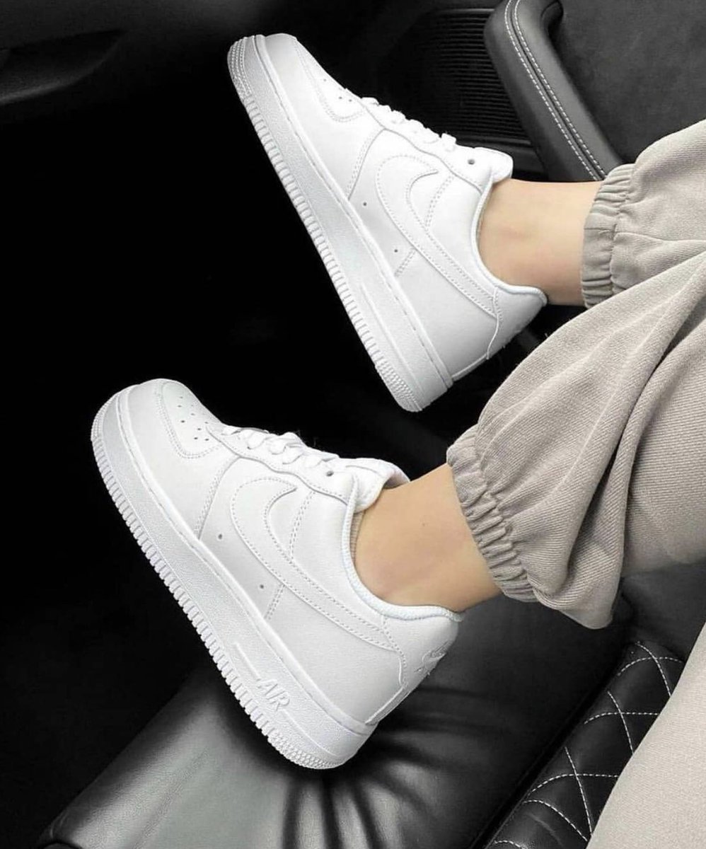bestoffshoes's tweet photo. Air Force 1 Classic 🤍 https://t.co/15YjHu5oL0