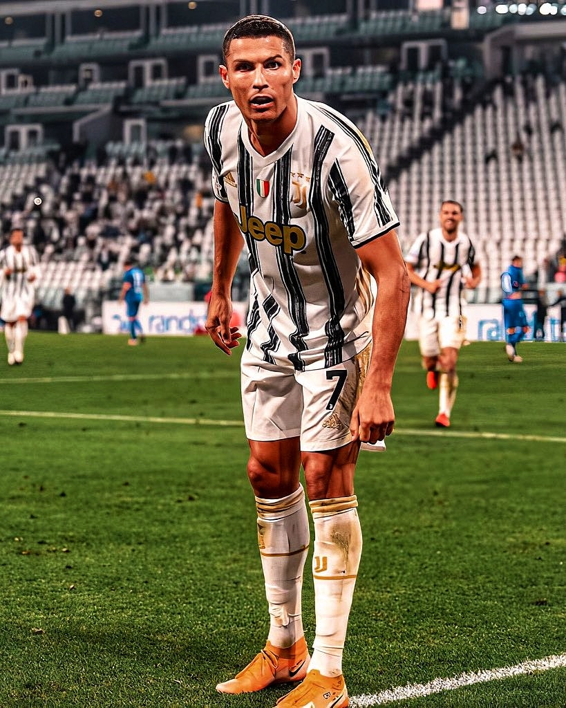 JUVE_INSTAGRAM's tweet photo. #CristianoRonaldo Top Scorer!
UCL: ✅
Premier League: ✅
La Liga: ✅
Serie A: ✅

Anything else? https://t.co/fubAN5toCY