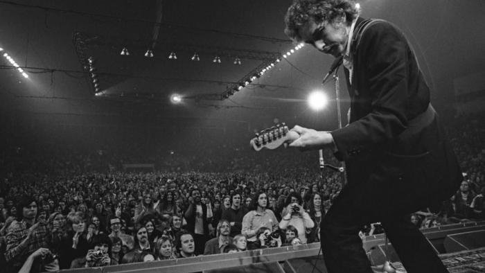 oirconlosojos's tweet photo. 24 de mayo
80 años de #BobDylan
Para nuestros queridos Felipe Reyes y #GalgoMundo, no es un día cualquiera.
#ProgramaEspecial
Desde la #medianoche
@radiomundo1170
#BobDylanAt80 🚌 https://t.co/ja3RsJ6odf