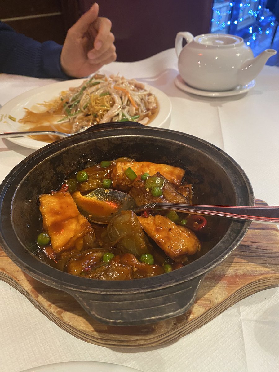 FSTHCJH's tweet photo. First restaurant in a year…!🥢
#goingbacktonormal #newnormal #chinesefood #chinatown #resume #restaurant https://t.co/XiwQhFXHG8