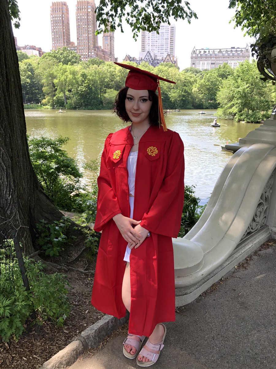 AmyAdam00509120's tweet photo. Graduation! Congrats to Haley LaJeunesse! #svagraduation https://t.co/oP6KnBaXkn