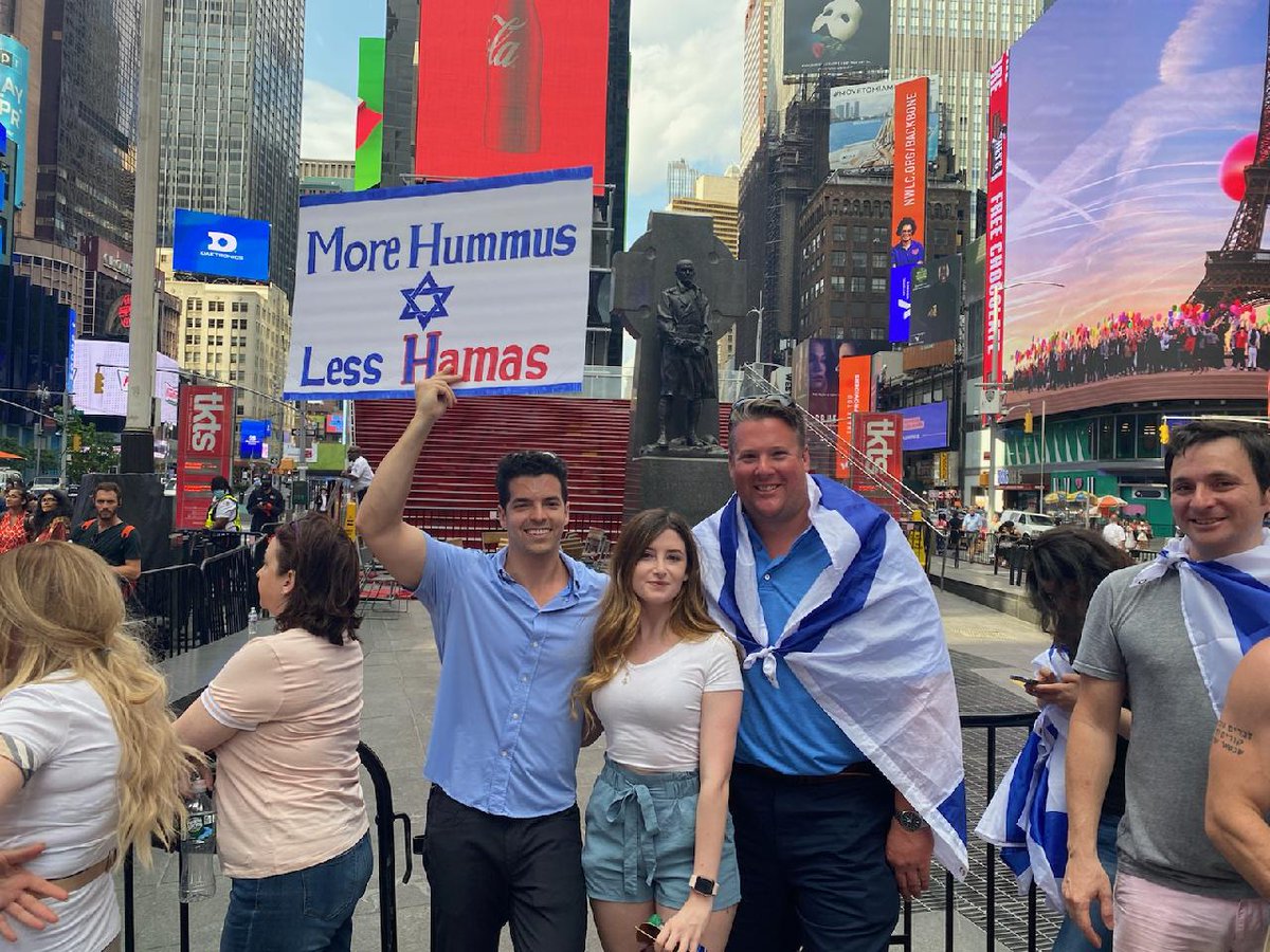Great day for a rally!#StandWithIsrael #StandUpForIsrael with @KassyDillon