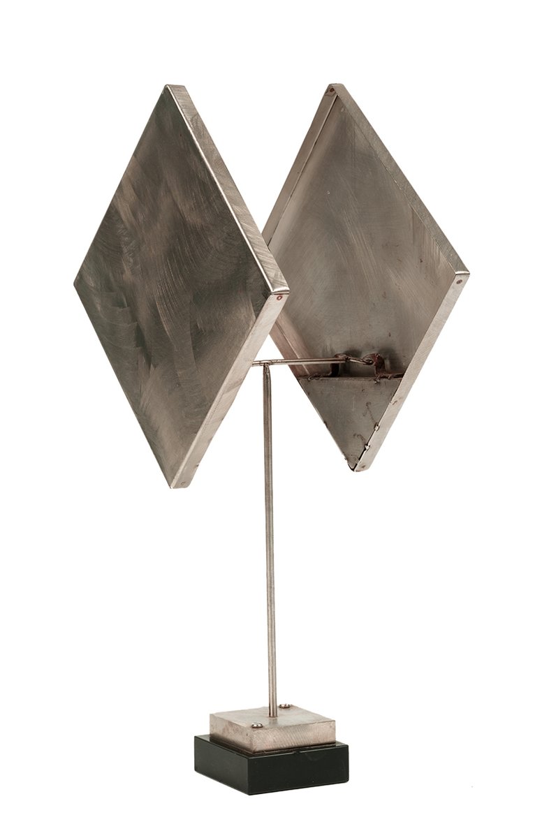 George Rickey's kinetic 'Two Planes Vertical Diagonal, Vis a Vis' hammers at $55k. #georgerickey #sculpture #artauction #liveauction #auctionresults