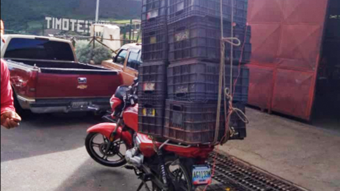 VPItv (@vpitv) on Twitter photo #Venezuela | Productores agrícolas de Mérida trasladan cosechas en motocicletas bit.ly/2SiRr8j #Venezuela | Productores agrícolas de Mérida trasladan cosechas en motocicletas bit.ly/2SiRr8j