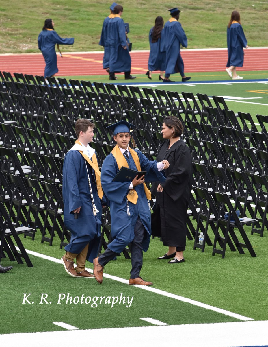 krphotography04's tweet photo. Congratulations Cristian!
Little Elm High School Class of 2021 https://t.co/tCwbemsZ4M
