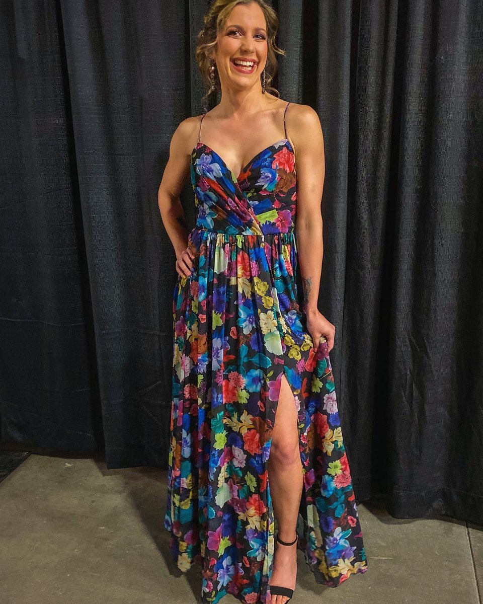 Prairie Wife tweet media