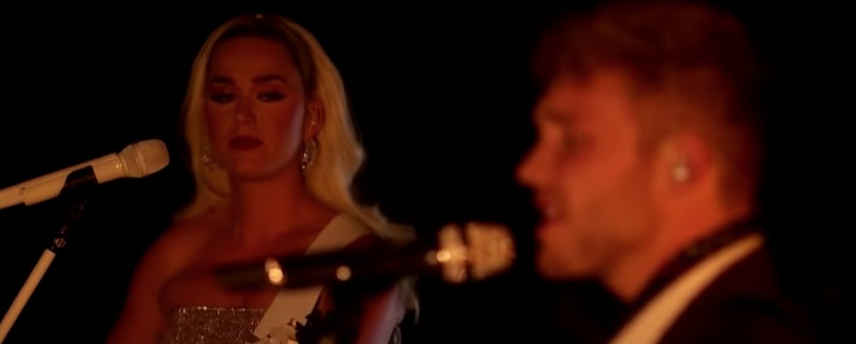 AI_FanPage's tweet photo. @katyperry and @hunterjmetts \perform “Thinking of You” on the #AmericanIdol Finale, See them now: https://t.co/rZUsdAT7Br https://t.co/c1gDivLF3V