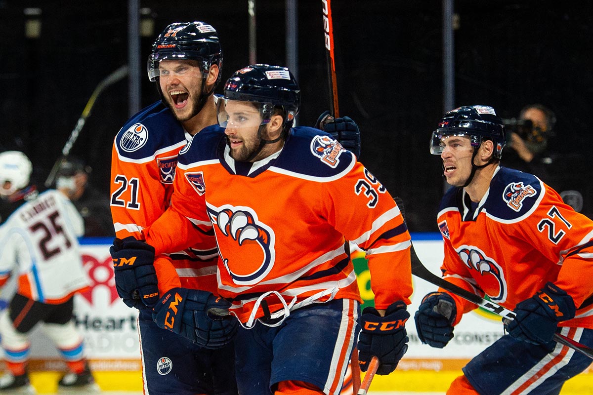 Tie it late, win it early. The <a href="/Condors/">Bakersfield Condors</a> push their semifinal series to the limit with an OT win in Game 2.

Recap/highlights: theahl.com/condors-rally-…
