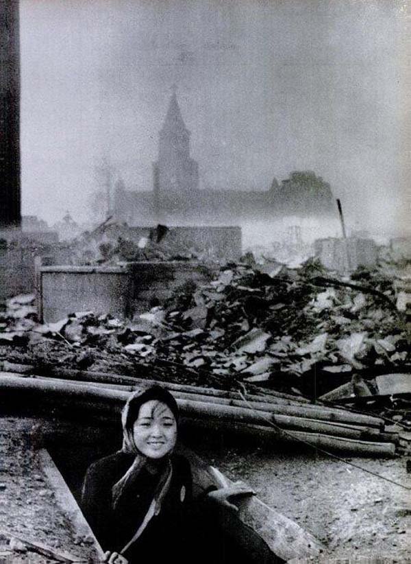 WElRDHISTORY's tweet photo. A woman that survived the Nagasaki bombing (1945) https://t.co/9RUIbzAfmM