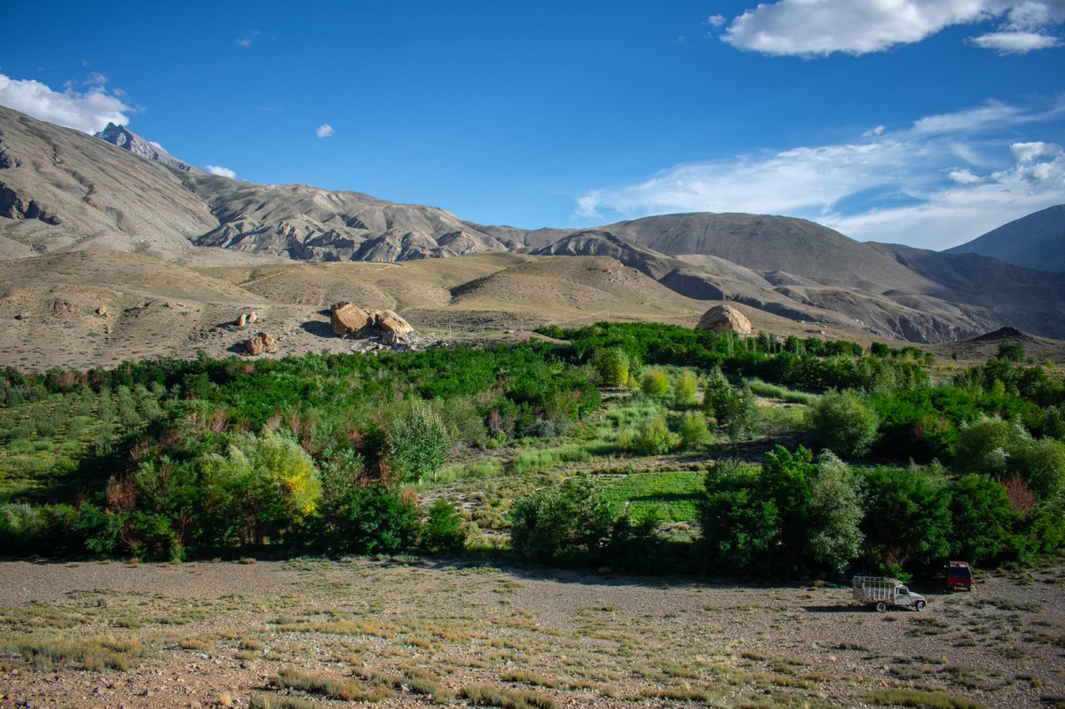 iPradeepSangwan's tweet photo. It took him two decade to create a 90 hectare forest in cold desert of upper Kinnaur

“I am a farmer’s son and I believe in traditional wisdom”-Mr. A D Negi ji 

Rest in peace sir Anand Dhawaj negi, we will carry forward your legacy 

See his story here
https://t.co/O9yRS7UsfN https://t.co/oe4ZMT6kiX