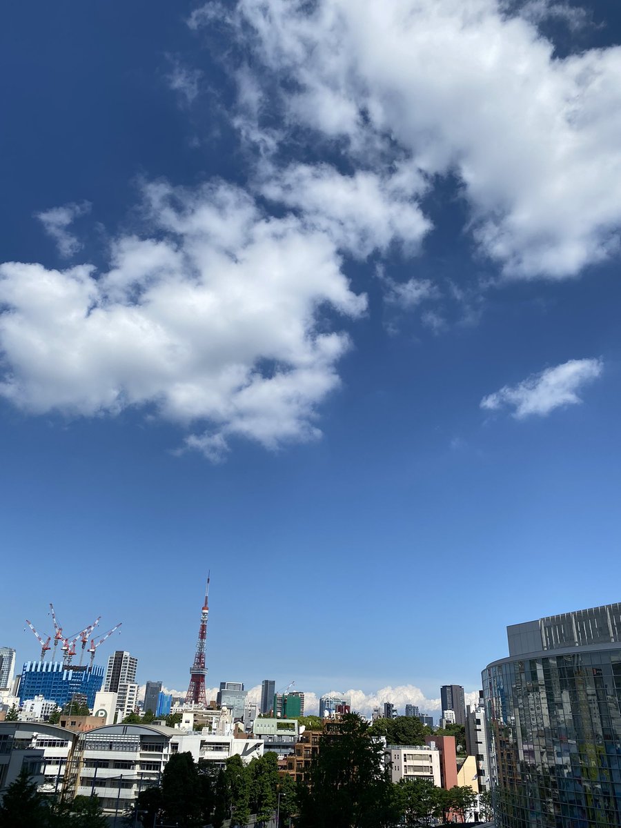 ふっさん ブライダルxクリエイティブ 新規事業pmサポート もう夏かっ ってくらいイイ天気ね 地平線にこうゆう大きな雲みると このセリフが心の中に響く 行こうおばさん 父さんの行った道だ 父さんは帰ってきたよ Byパズー 未だにラピュタは