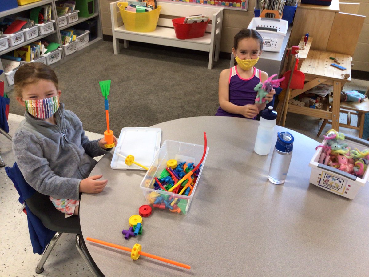msconcannonbeu's tweet photo. R is for recess day. Due to the rain, we had to have an extra inside recess, but they didn’t mind! @BeulahRalphElem #cpsbest #actuallywecan #ABCcountdown #countdowntosummer #play #kindergarten #recess https://t.co/LzMF1z36Ui