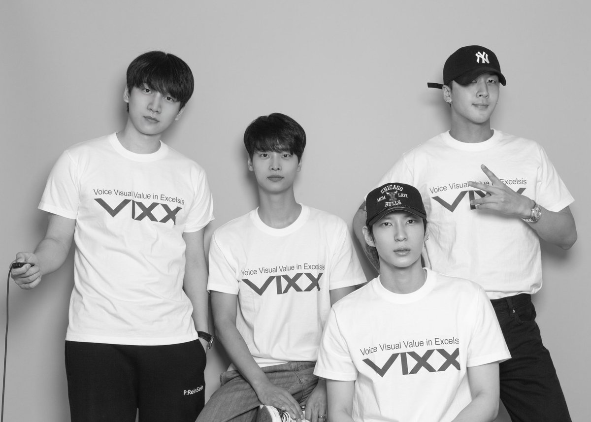 jellydearlight's tweet photo. Happy 9th Anniversary to my main boys!🌟 Thank you for being born &amp; for making our life more colorful. Hoping that more years will come to VIXX and Starlights being together🥺 May we see you soon, 사랑해 💙💛

#빅스 #VIXX #HAPPYVIXXDAY
#VIXX9thAnniversary
#빅스와_9년째_걷고있다 https://t.co/8CRse40RPr