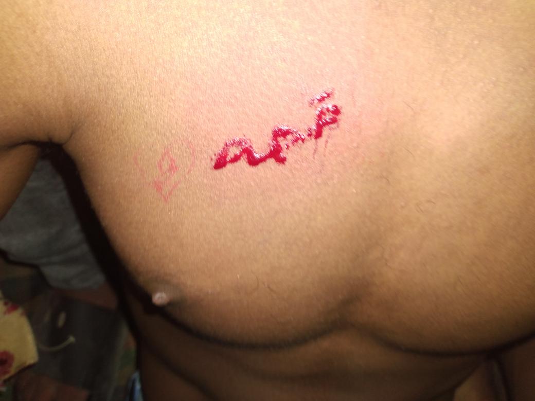 الحب هو أن تِختار مُن يَدمرك . .#اش_الحب_بنظرك هنا يعجز الوفاء عن الوصف ."🤍✨ .