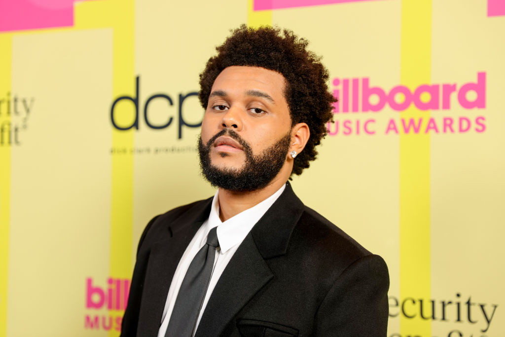 XOGIRL94's tweet photo. CAN WE TALK ABOUT HOW HOT IS ABEL ?😍 PLEASE DYING
#BBMAs #thweeknd https://t.co/iaJqtHDdug