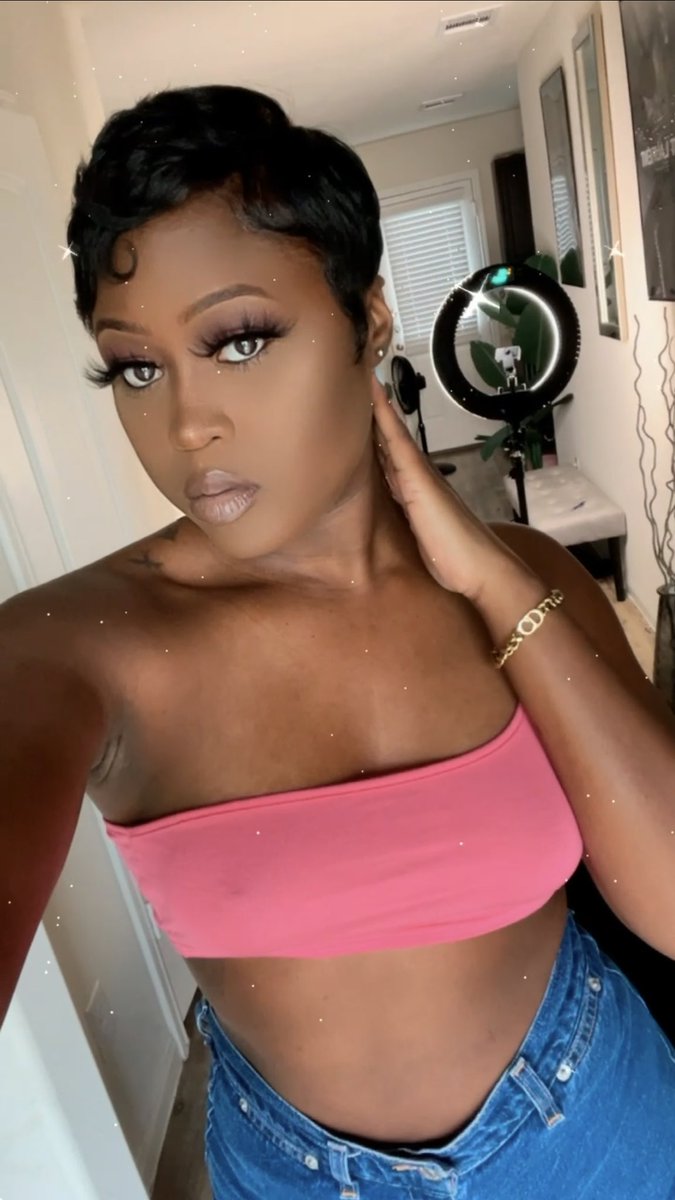 themindoftajh's tweet image. Less hair, more face 🎀