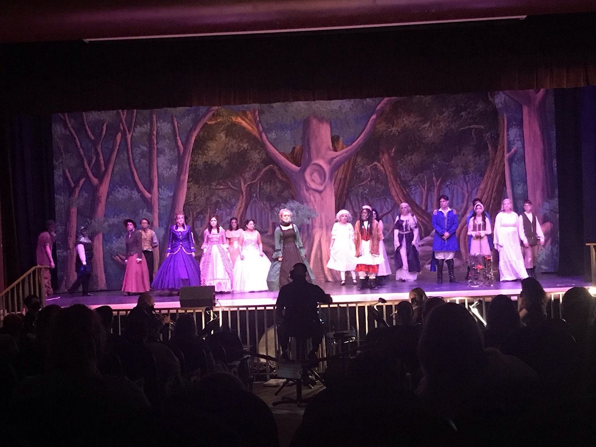 Congratulations to the very talented cast and crew of BHS production of Into the Woods for an immensely entertaining show run!!  Bravo!  🎼🎭🌹