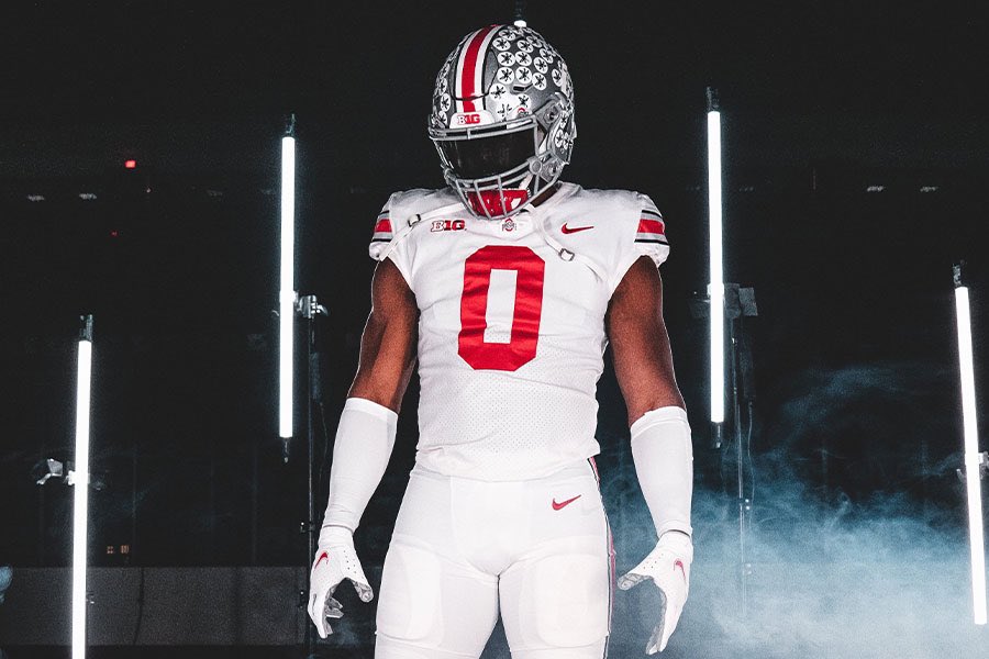 BarstoolOSU's tweet photo. Which uniforms are better? 🤔

• RT for whiteout ⚪️
• Like for blackout ⚫️ https://t.co/iNbPtZSS9t