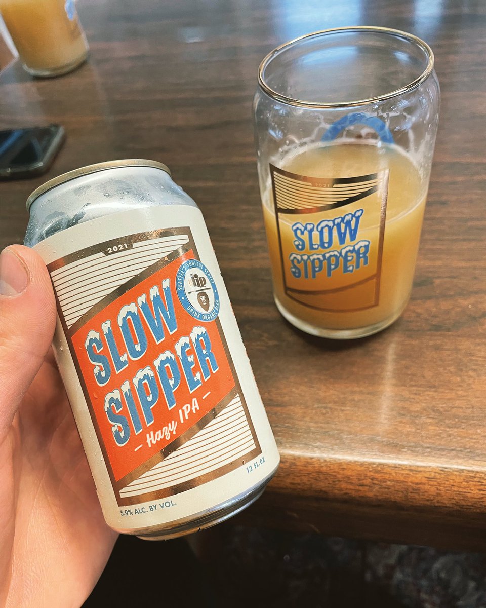 Sundays are for Slow Sippin’ 😎🍻The Slow Sipper Hazy IPA from @aslanbrewing is still available at both @aslanseattle and the @aslandepot in Bellingham and for purchase at other Washington beer stores! It’s selling fast though, so grab some if you are in the area! #slowsipper