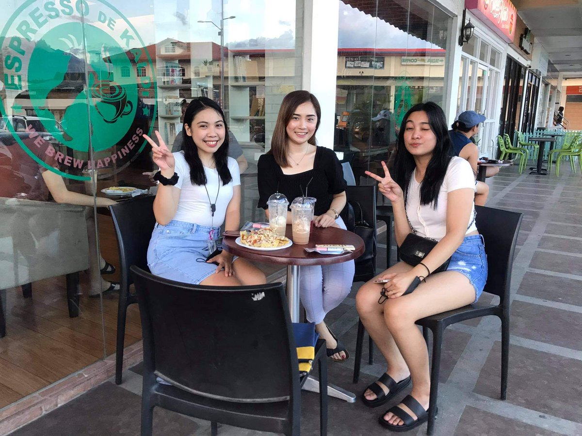 gel_yyybean's tweet photo. Money is like emotions it is something you must control to keep your life on the right track. To more finance talks with these two! Thankyou Lord for the early birthday gift! ❤️ Thankyou #SunlifeInsurance! ✨ https://t.co/70cXPYmcAn