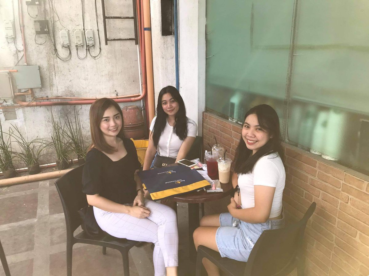 gel_yyybean's tweet photo. Money is like emotions it is something you must control to keep your life on the right track. To more finance talks with these two! Thankyou Lord for the early birthday gift! ❤️ Thankyou #SunlifeInsurance! ✨ https://t.co/70cXPYmcAn