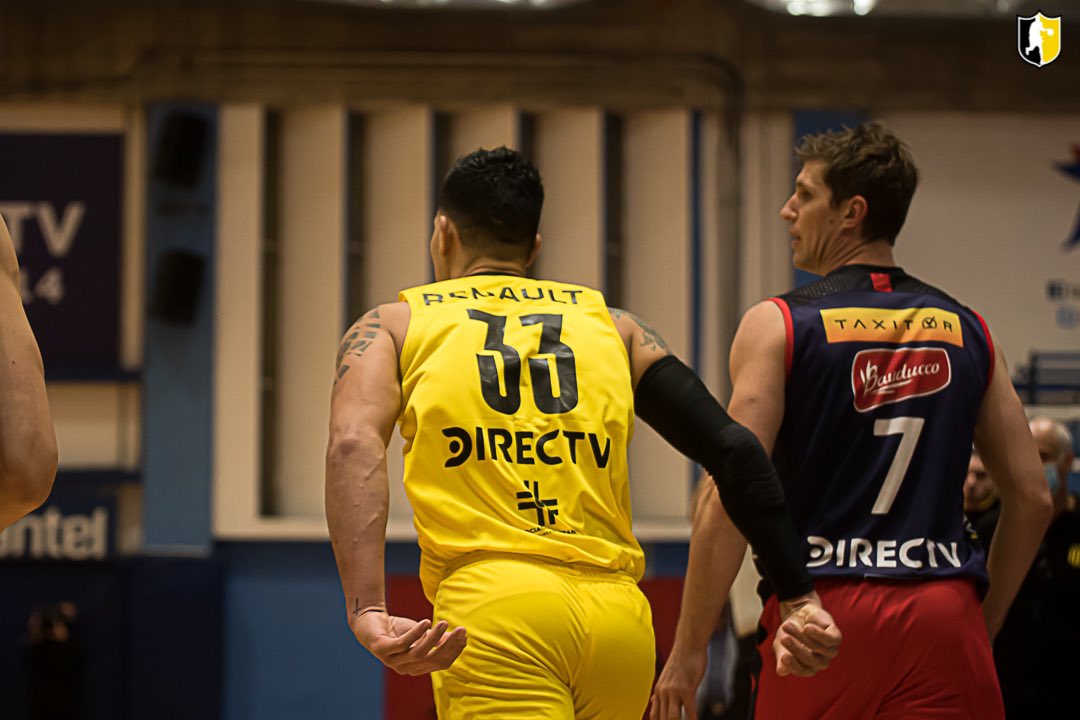 BasketCAPuy's tweet photo. 📸 LUB 2020/2021 | Play-In | Partido 3 vs Goes

👉 Mirá la galería completa en nuestras cuentas de Instagram y Facebook https://t.co/WkUQAOlKMf