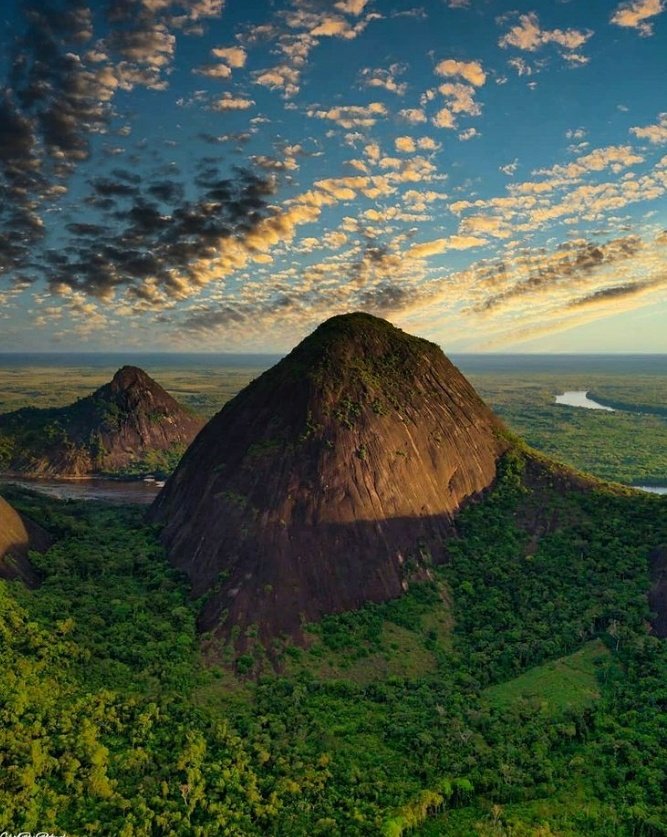 Pais_Hermoso's tweet photo. Cerros de mavecure, Guainía, Colombia 🇨🇴
📸gabrielp07 https://t.co/GrIVQ7ZtGS